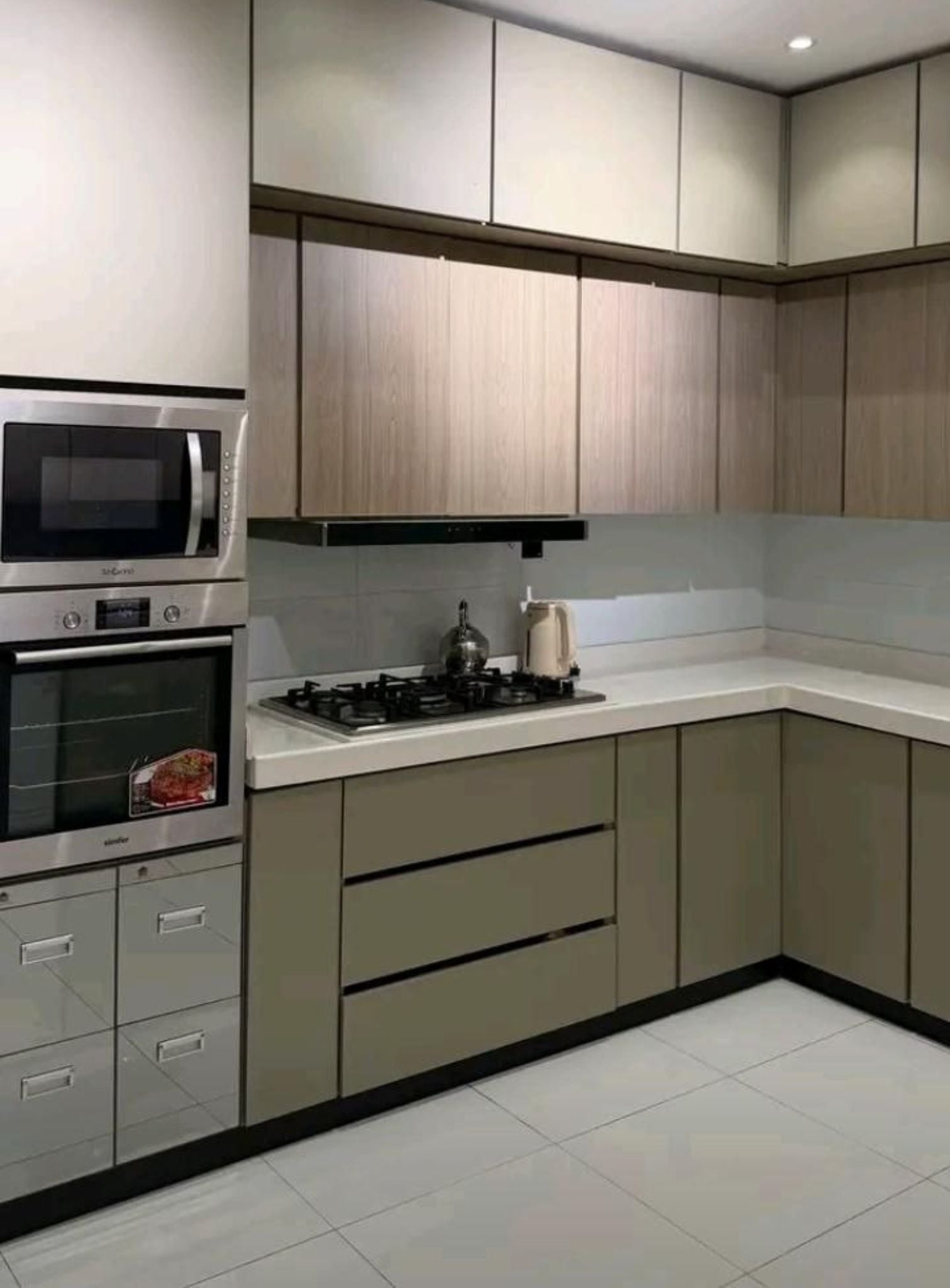 تنفيذ وتصميم جميع أعمال الألمنيوم